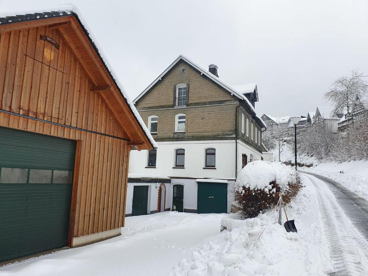 Ferienhaus Familienparadies: Indoor-Spielplatz, Pool und Sauna für 18 Personen Schmallenberg Exterior photo