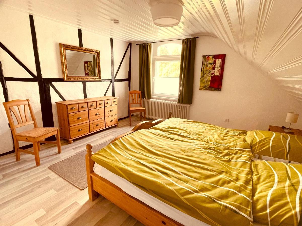 Ferienhaus Familienparadies: Indoor-Spielplatz, Pool und Sauna für 18 Personen Schmallenberg Exterior photo