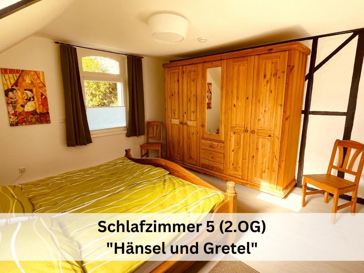 Ferienhaus Familienparadies: Indoor-Spielplatz, Pool und Sauna für 18 Personen Schmallenberg Exterior photo